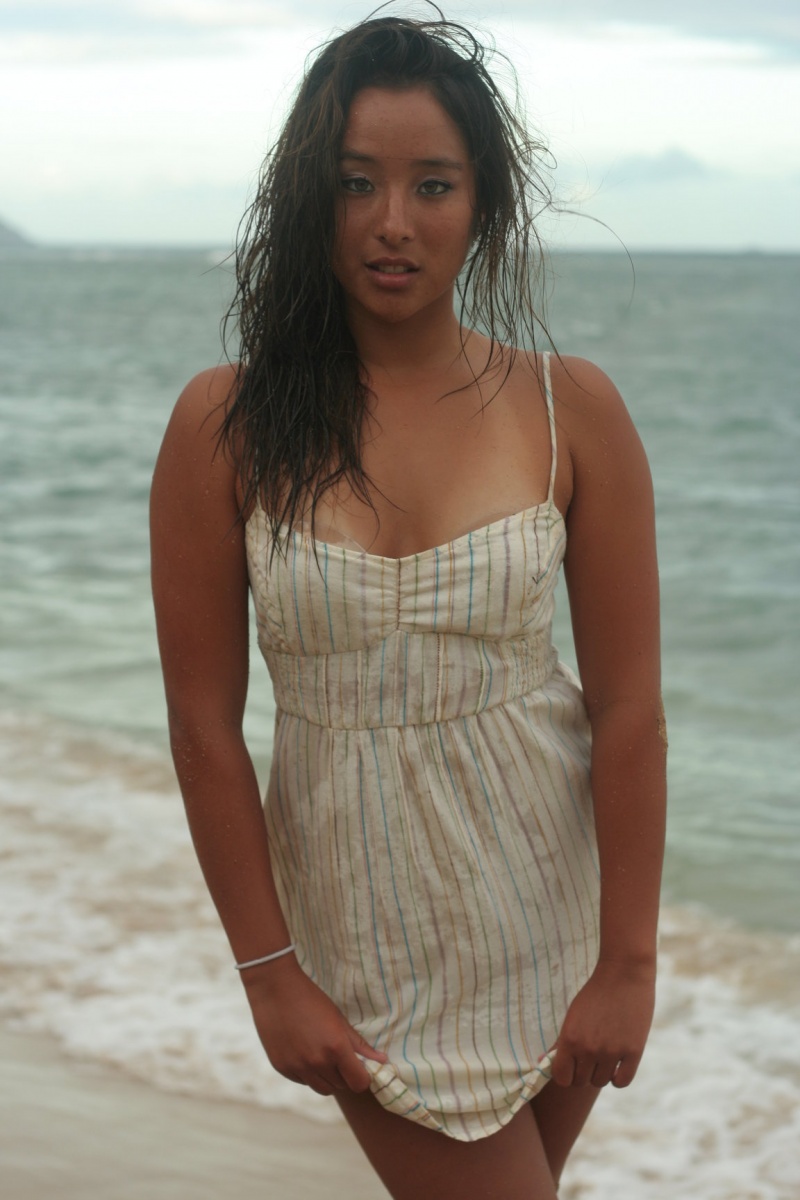 Female model photo shoot of Ness in paradise