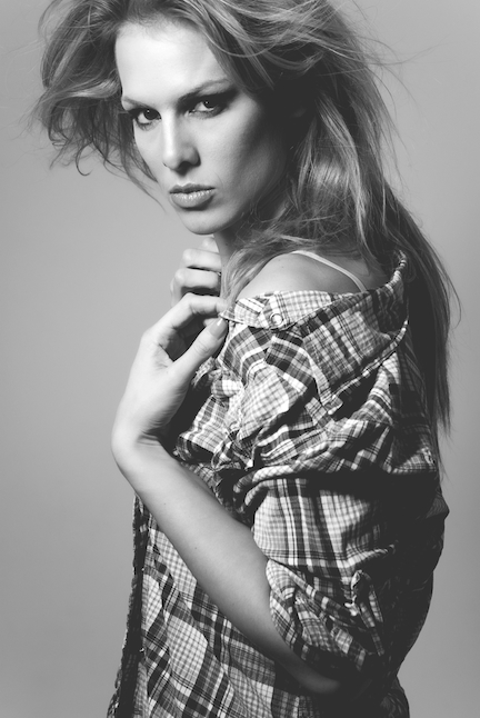 Female model photo shoot of Sukie Lucenti in UK