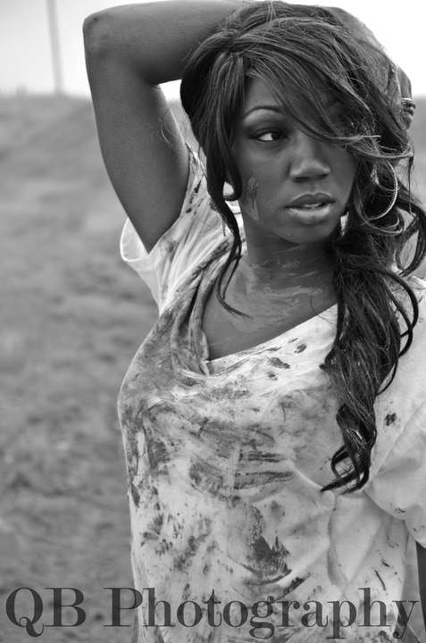 Female model photo shoot of Gia ONeal
