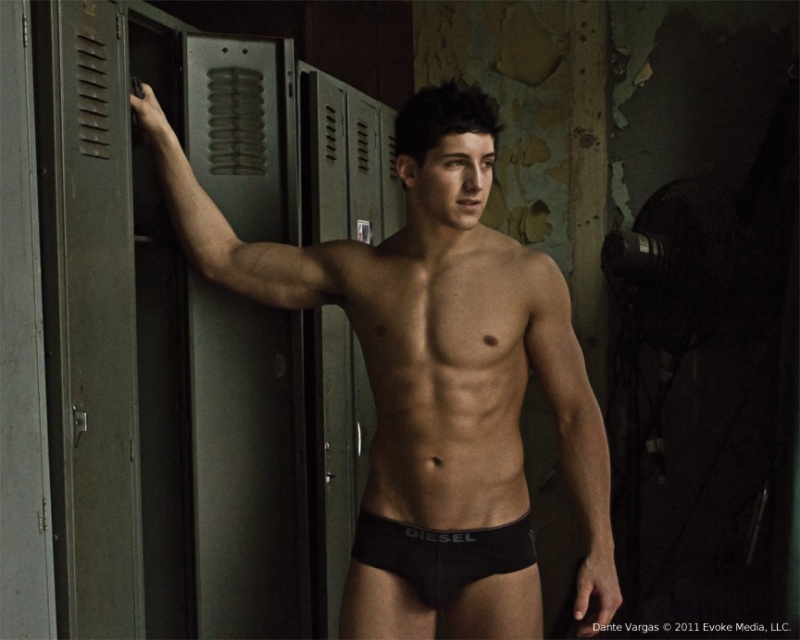 Male model photo shoot of Dante Vargas