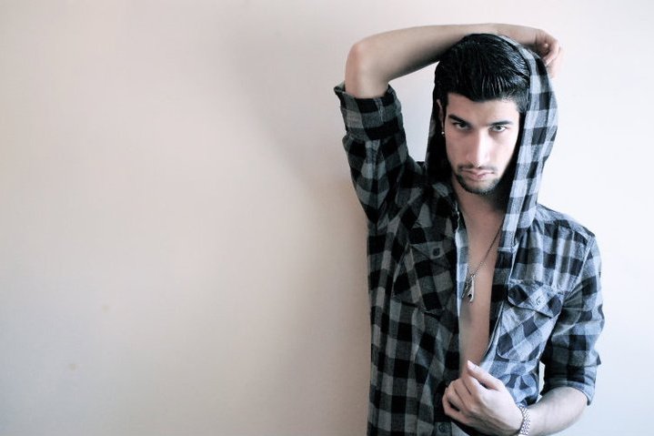Male model photo shoot of Ian Vain