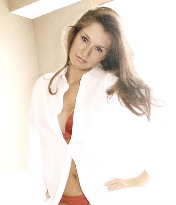 Female model photo shoot of JenniferLeigh