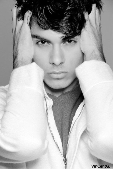 Male model photo shoot of Oscar Larios