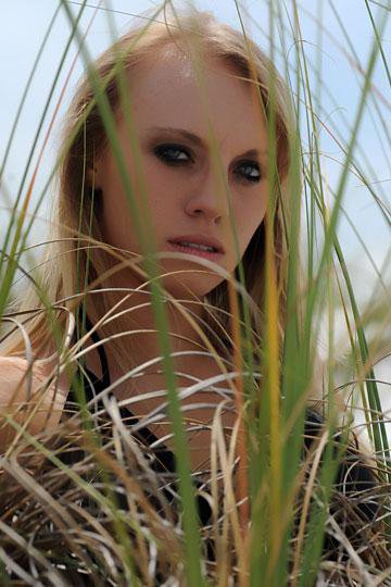 Female model photo shoot of Carrie Kervin