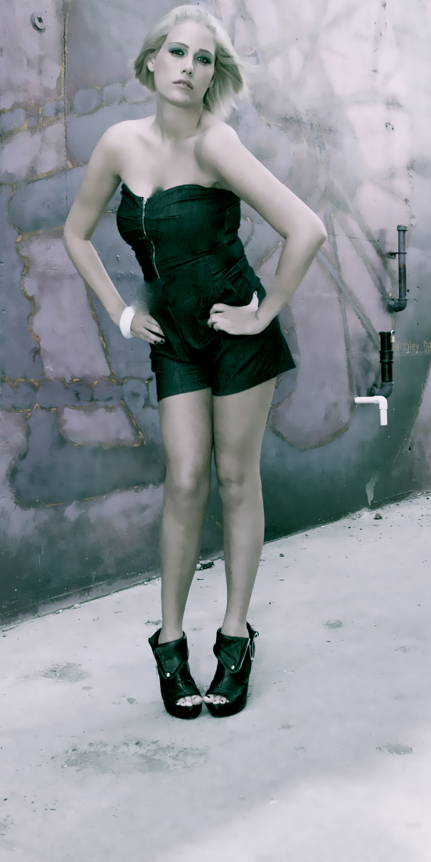 Female model photo shoot of Natalia Jayde by ColinC Photo