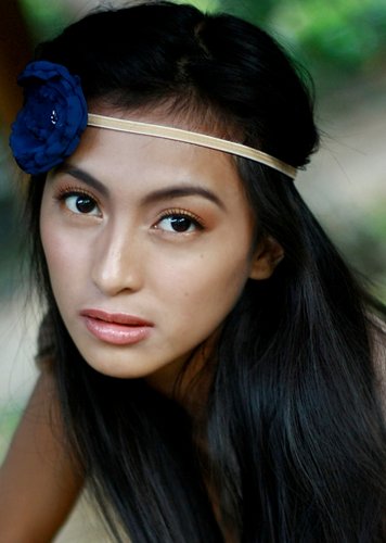 Female model photo shoot of Kaye Pabon