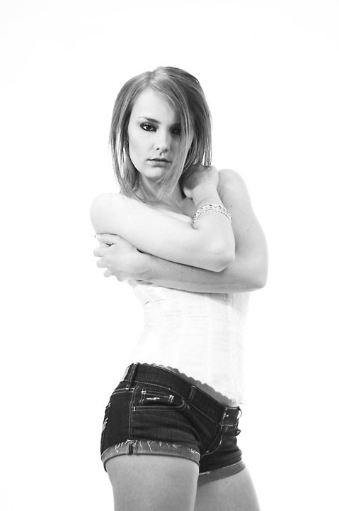Female model photo shoot of Lisa Cargill