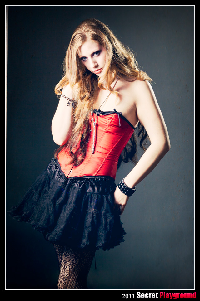 Female model photo shoot of ScarletRedLivingDead