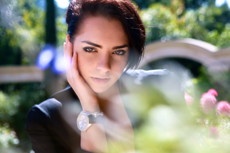 Female model photo shoot of Luba Salp in Beverly Park