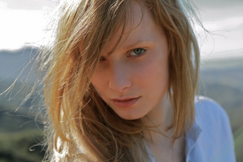 Female model photo shoot of Luba Salp in Malibu