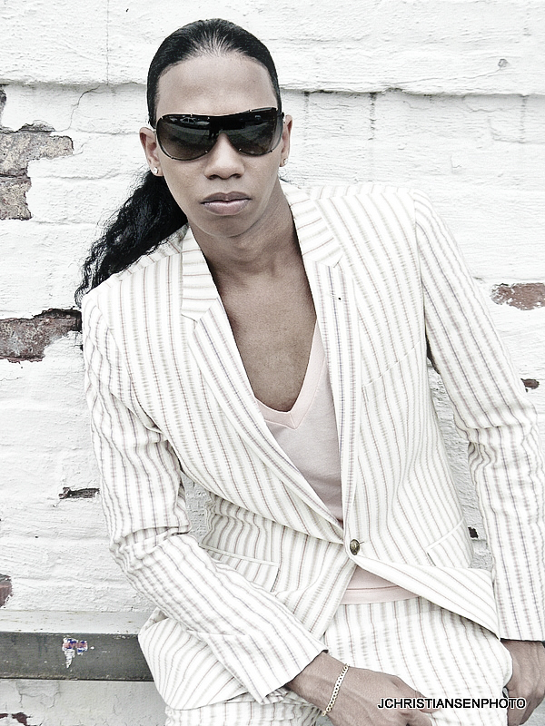 Male model photo shoot of Ronald Ovalles