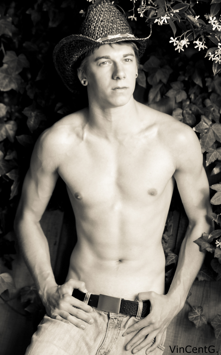 Male model photo shoot of Chase Kinsey by Vincent Gotti in Fremont, CA.