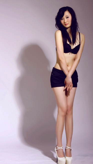 Female model photo shoot of shen75235