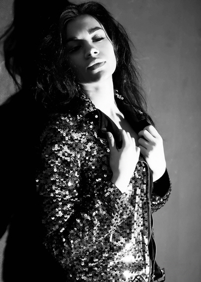 Female model photo shoot of Lisa Ambalavanar