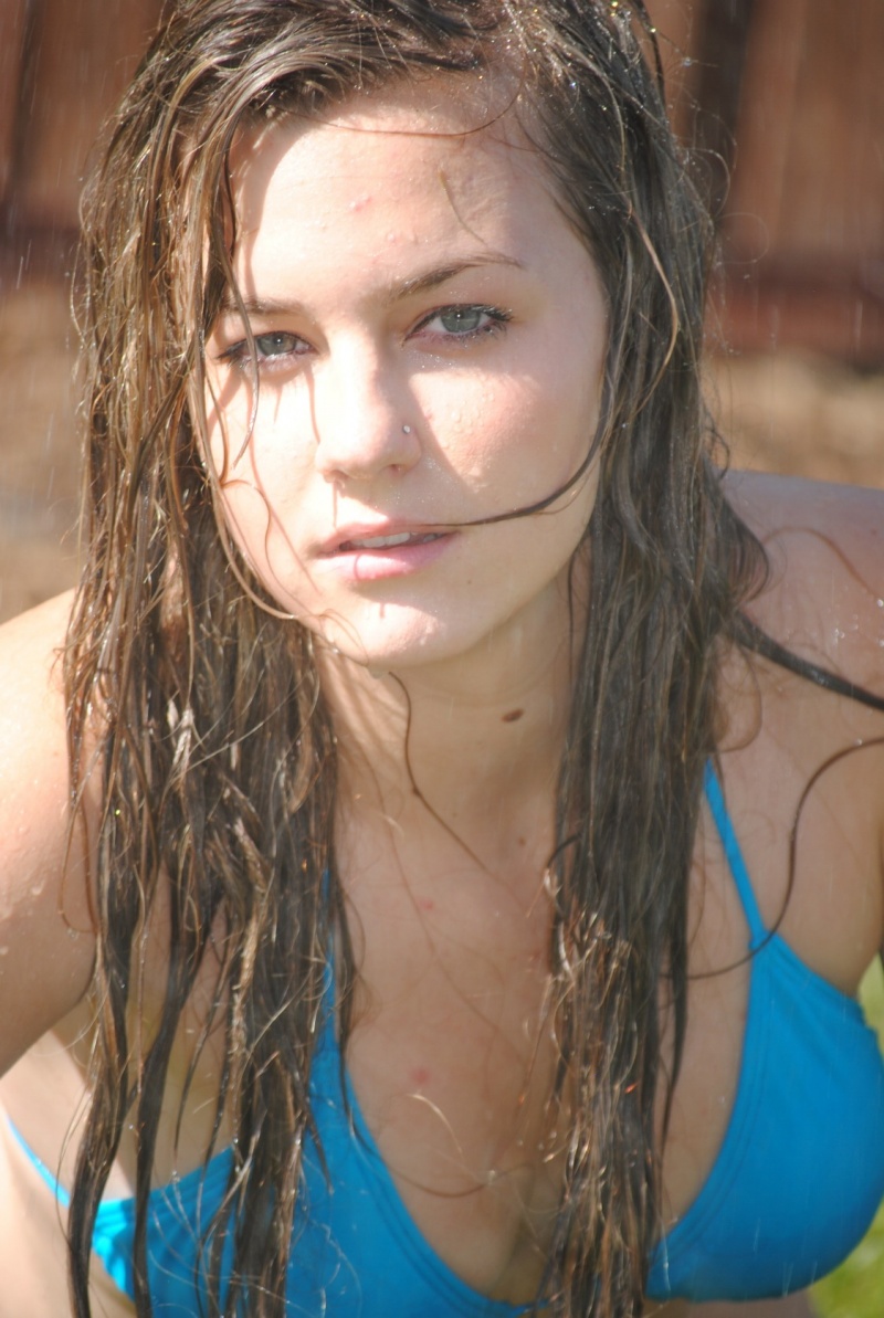 Female model photo shoot of HannahLaisne
