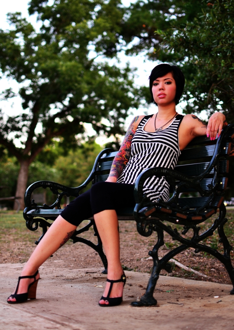 Female model photo shoot of Den Shi in Landa Park