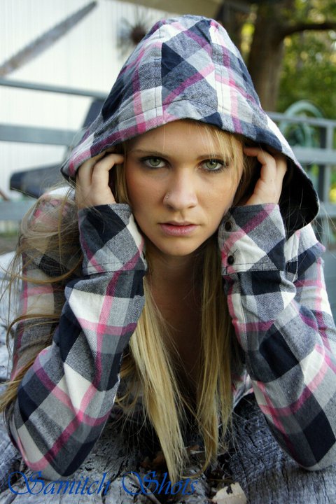 Female model photo shoot of Jessie Pickworth by SamitchShots