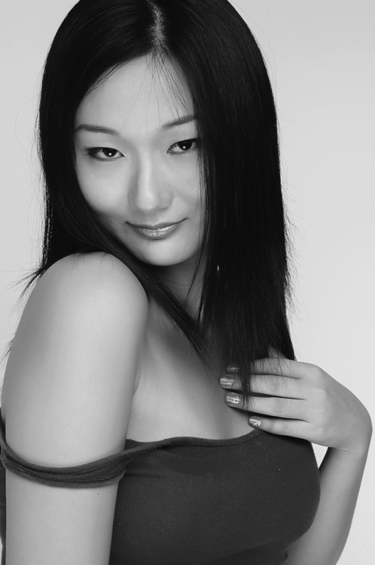 Female model photo shoot of shen75235