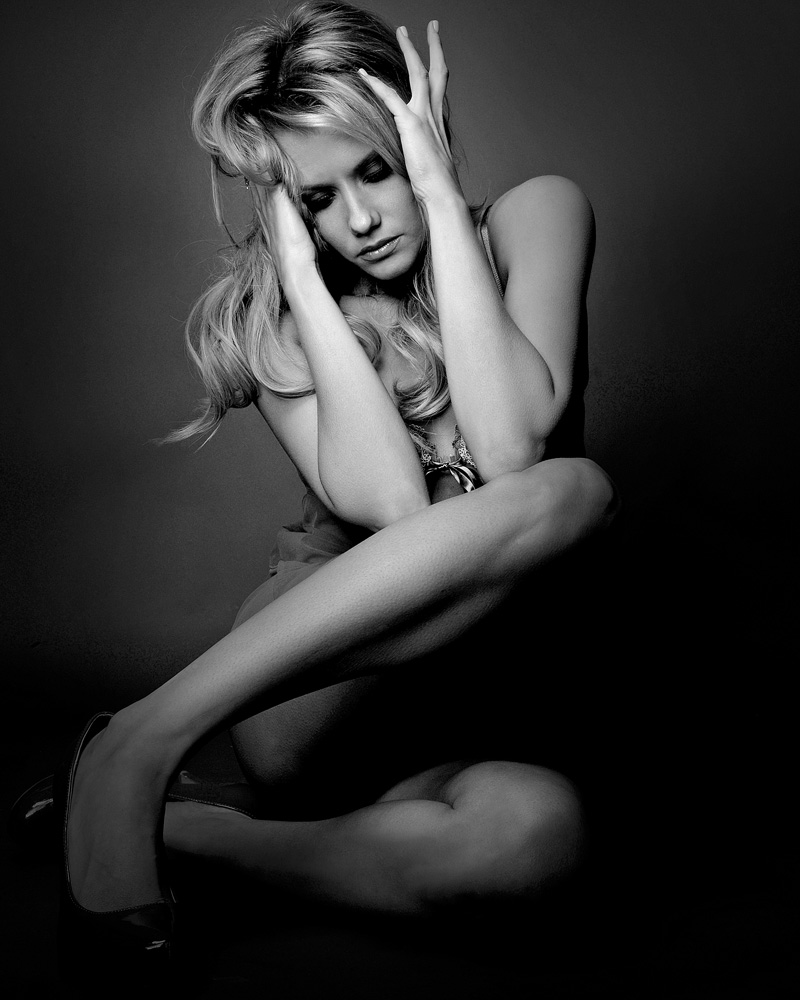 Female model photo shoot of Kimberly Britt