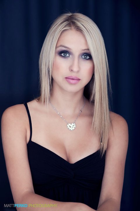 Female model photo shoot of Vera Chapligin