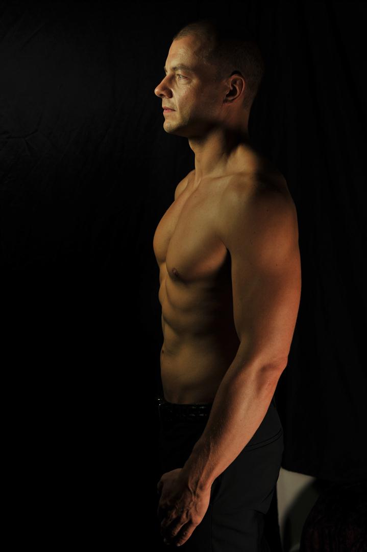 Male model photo shoot of Daniel Hart