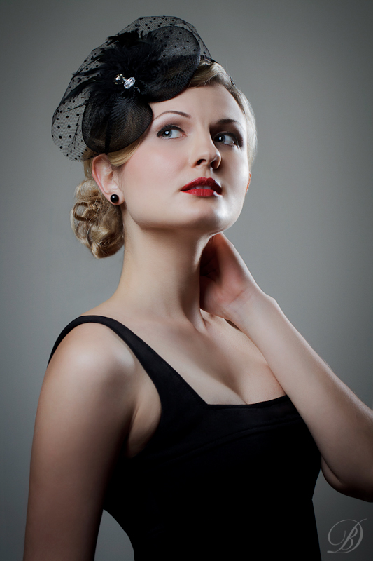 Female model photo shoot of EkaterinaKomarova by asdlkfnalkdfnalskdfalk, makeup by DanielleS Makeup Artist