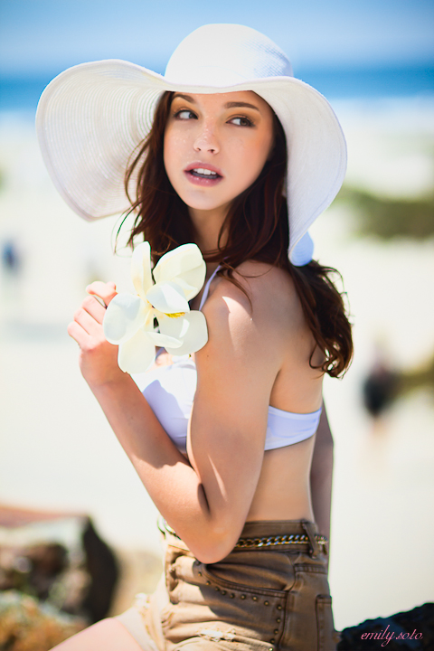 Female model photo shoot of Lauren T Ritchison by Emily Soto in Coronado Beach, California