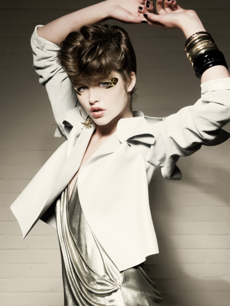 Female model photo shoot of Net-a styling