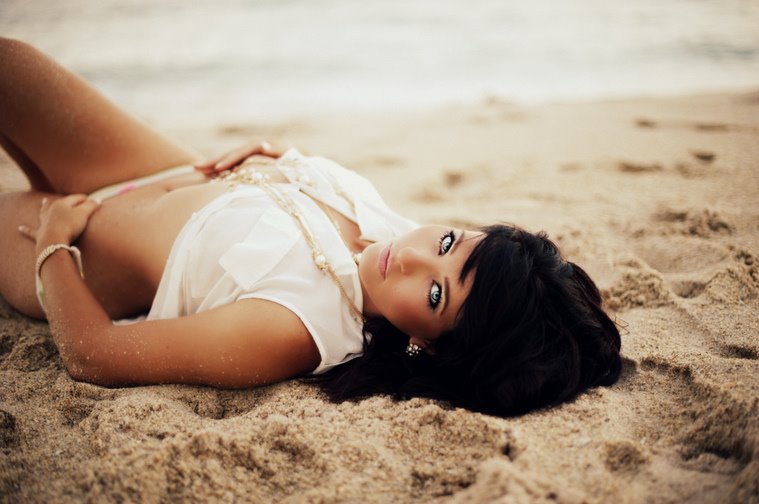 Female model photo shoot of Lindseylee in Vero Beach florida