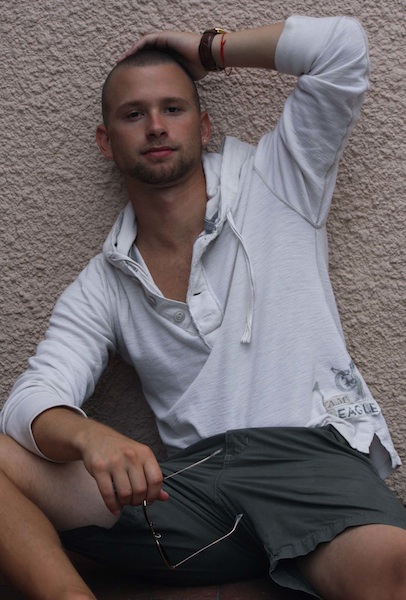 Male model photo shoot of Sam Harrison1