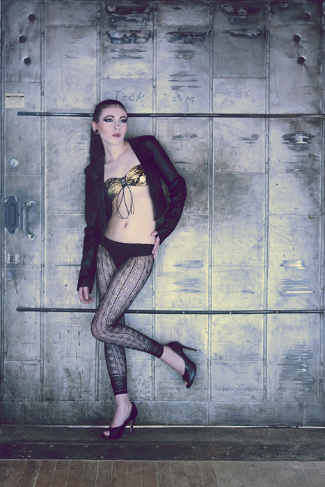Female model photo shoot of Veronica Tays in FNS Studios