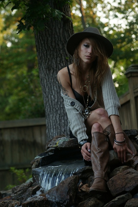 Female model photo shoot of Chelsea Fallon