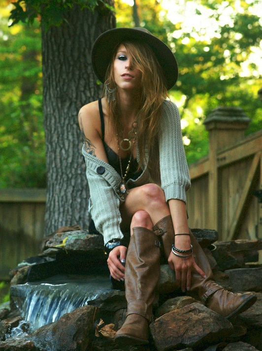 Female model photo shoot of Chelsea Fallon