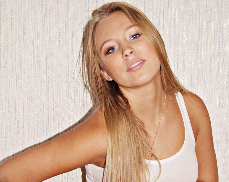 Female model photo shoot of Anastasia Vladimirova in my apartment