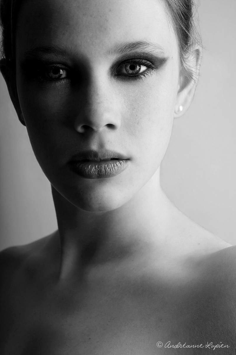 Female model photo shoot of Andreanne Lupien in Studio@Sherbrooke