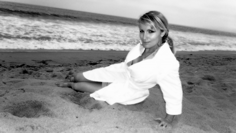 Female model photo shoot of Angelique Markiza DeMwa in Santa Monica