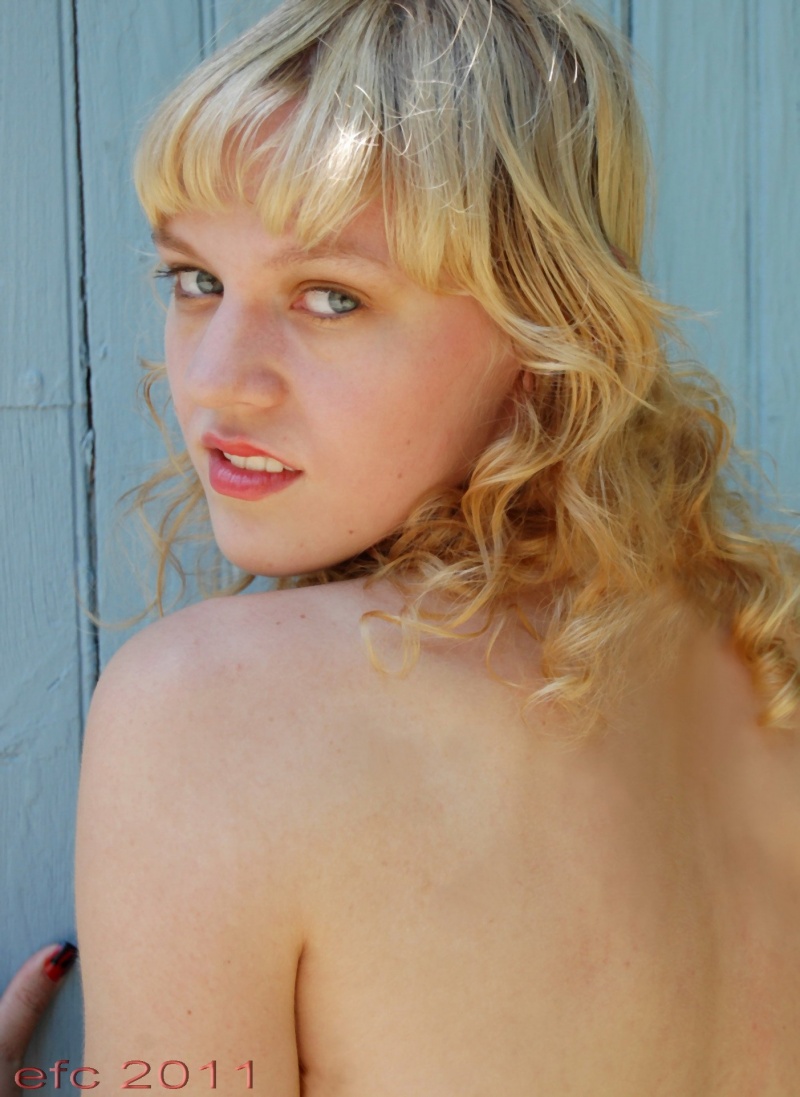 Female model photo shoot of Diana L J Wilson by EF-Photography