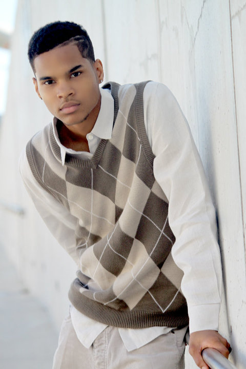Male model photo shoot of Gregory Weathersby in Chicago