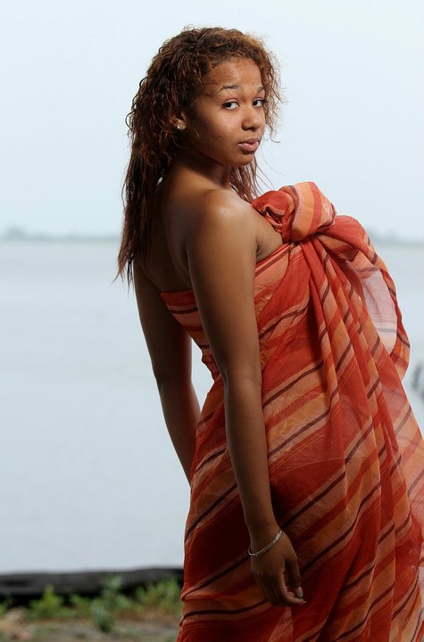 Female model photo shoot of Mamacheetahh