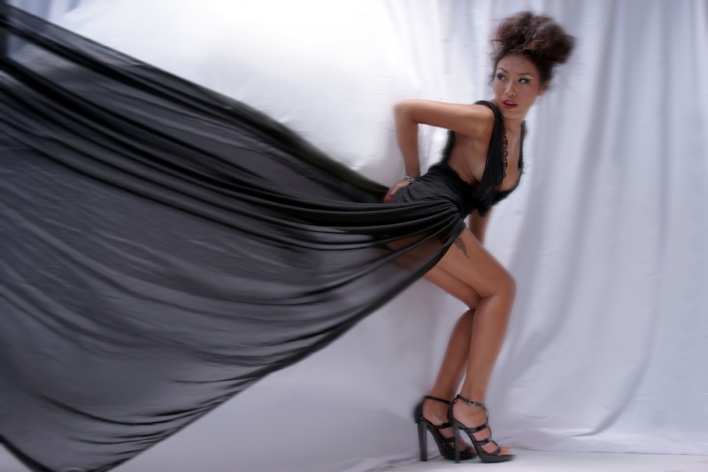 Female model photo shoot of Nathaliea N