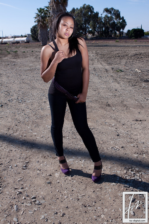 Female model photo shoot of ASHAUNTI