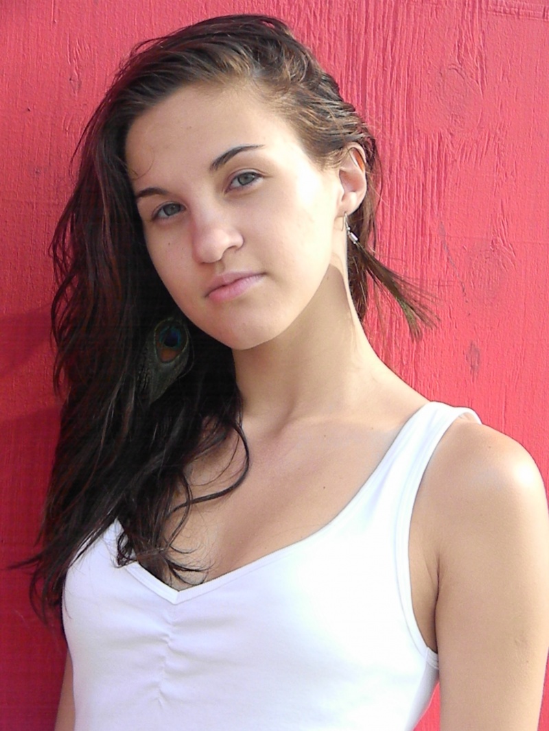 Female model photo shoot of Julia Verity