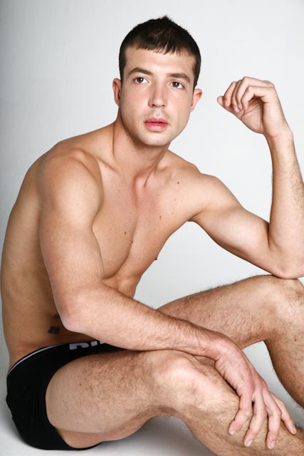 Male model photo shoot of Daniel Lee Hill in Model advice