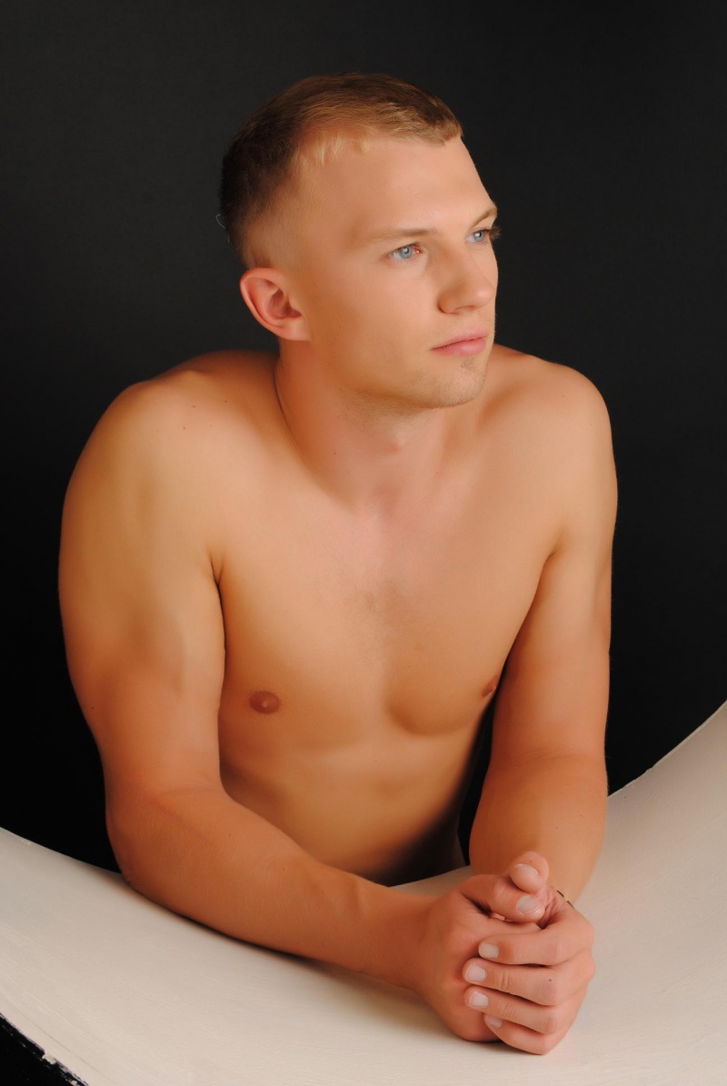 Male model photo shoot of Ben Adam Roberts