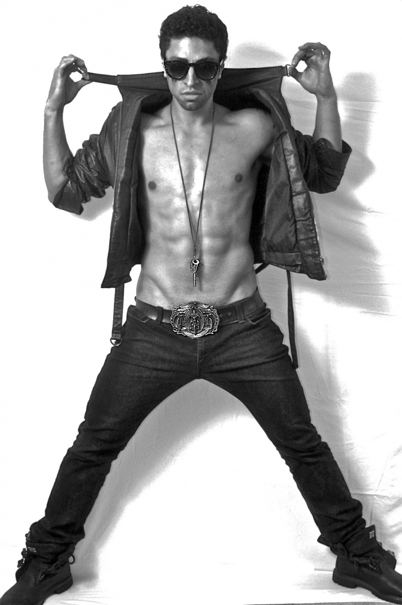 Male model photo shoot of Richard Tanumi 
