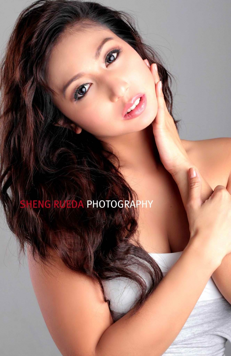 Female model photo shoot of JeyMG