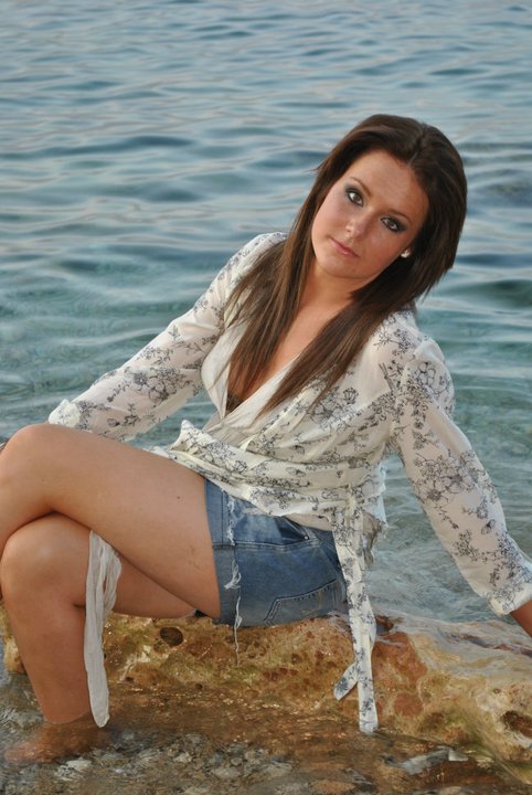 Female model photo shoot of danielle thomson in Spain, Albir