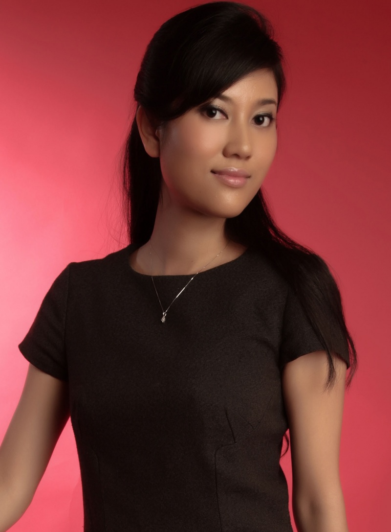 Female model photo shoot of Maya Dewi