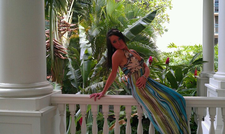 Female model photo shoot of Mayona