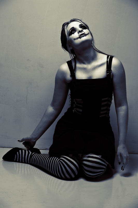 Female model photo shoot of CrypticEnigma by Apple Slice Photography, makeup by MCV MUA